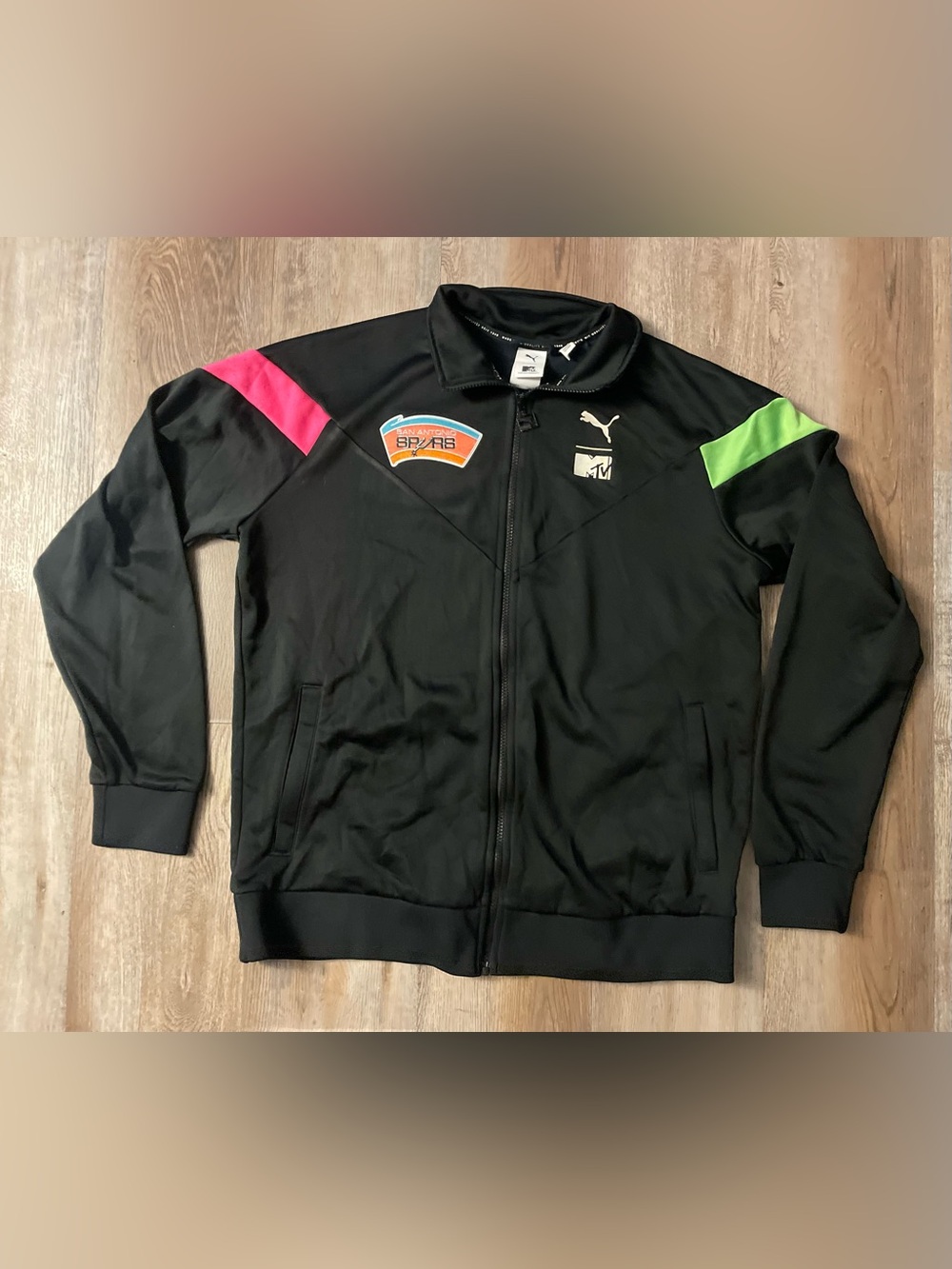 Exclusive Puma+MTV cribs  San Antonio Spurs track Jacket Size L